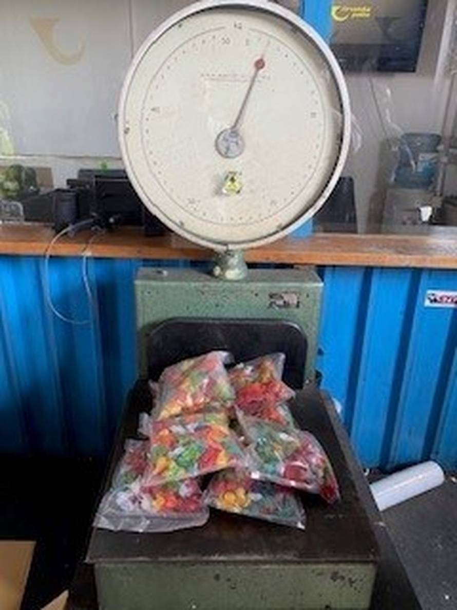 Uhitili dilere u Crikvenici: U pošiljci pronašli 2 kg konoplje. Jedan pokušao pobjeći policiji