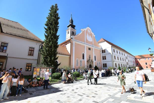 Vara&zcaron;din: Biskup Bo&zcaron;e Rado&scaron; predvodio misu na svetkovinu Tijelova 