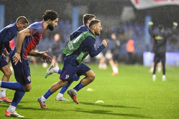 Podgorica: Zagrijavanje igrača prije početka utakmice Crna Gora - Hrvatska