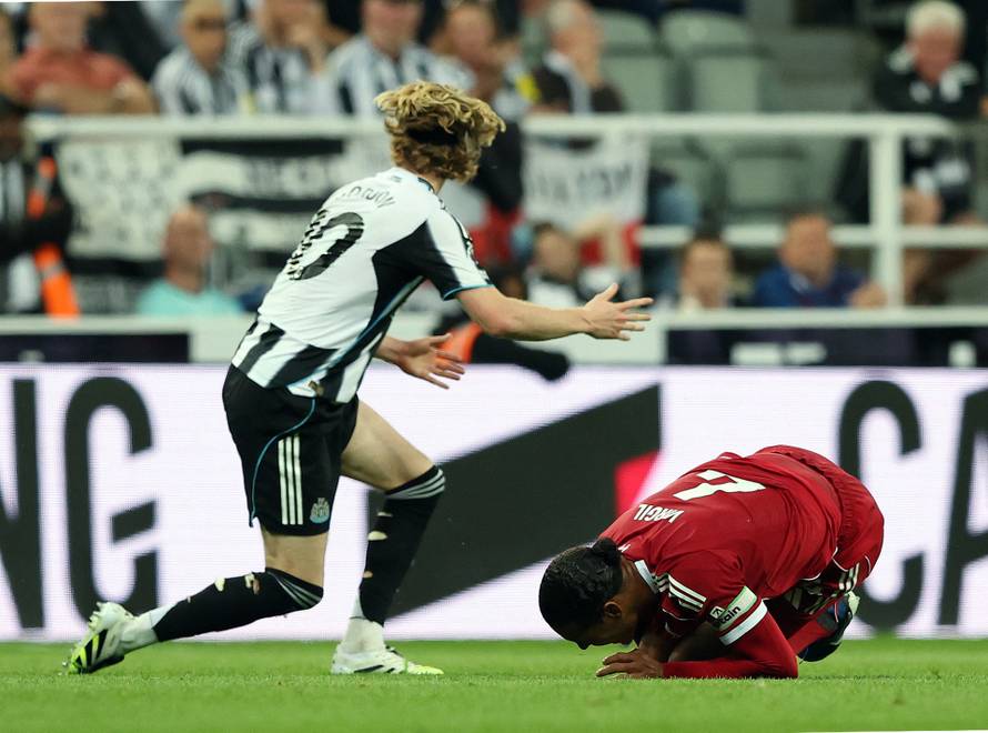 Premier League - Newcastle United v Liverpool