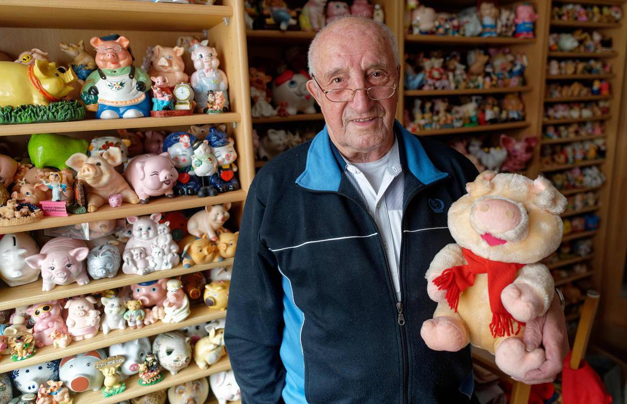 Rudolf ima čak 4000 različitih svinja i sad prodaje kolekciju