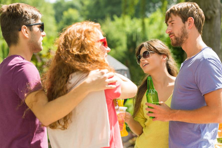 Izbjegnite savjete prijatelja o vašoj ljubavnoj vezi - evo zašto