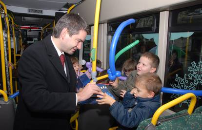 Pobjeda roditelja: Grad Pula ipak plaća prijevoz učenika 