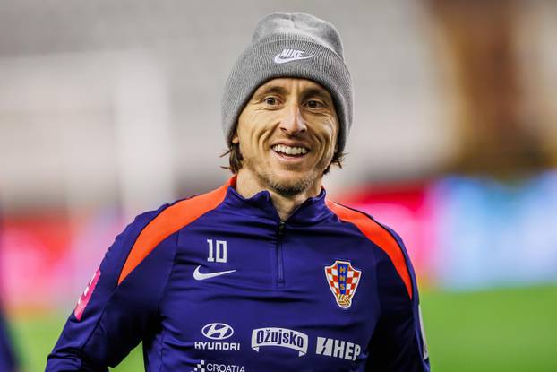 Split: Trening nogometaša reprezentacije Hrvatske na Poljudu