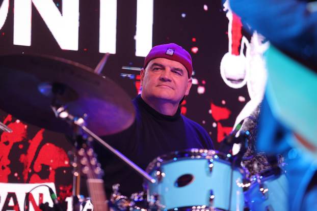 Split: Koncert grupe  Dalmatino