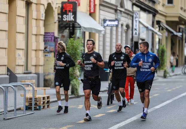 Danska nogometna reprezentacija na jutarnjem trčanju u centru Zagreba