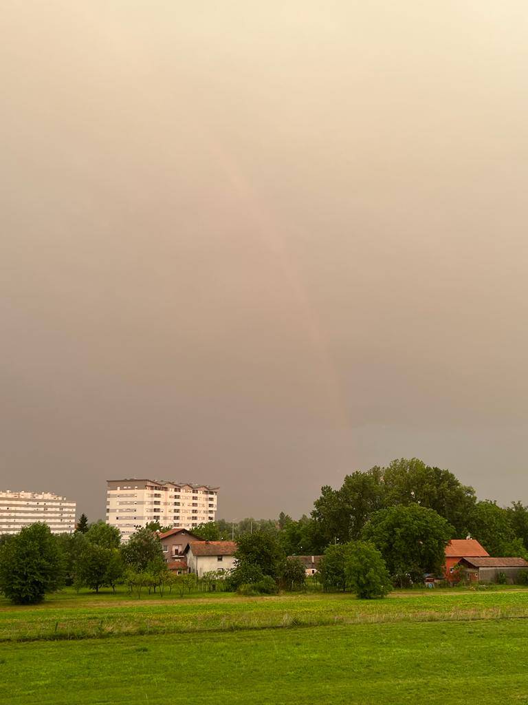 Pogledajte video: Nakon oluje duga na nebu iznad Zagreba