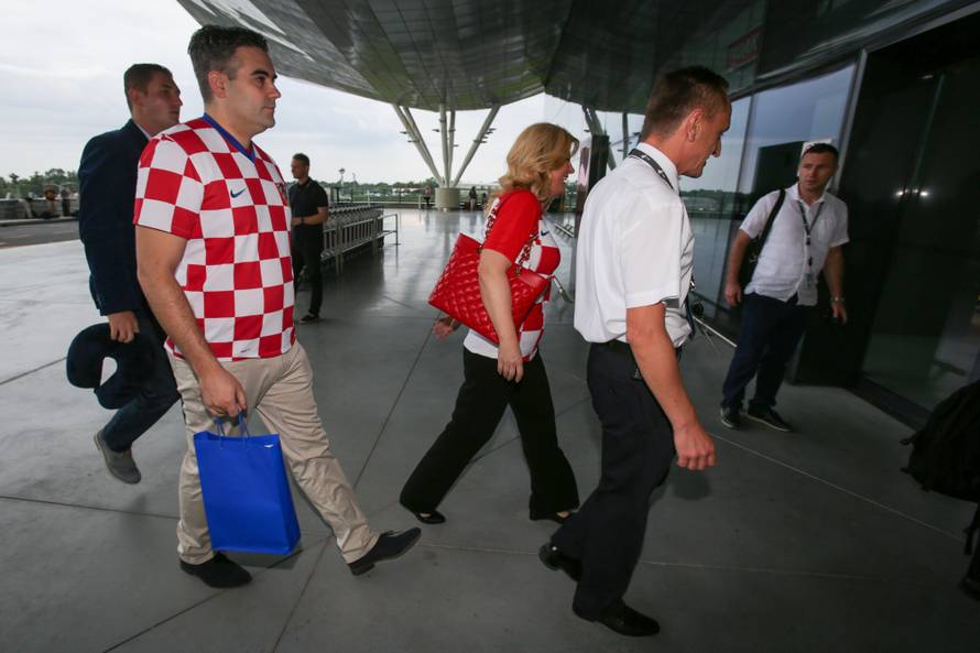 Zagreb: Brojne osobe iz javnog Å¾ivota odlaze Äarter letom na finalnu utakmicu HrV - FRA