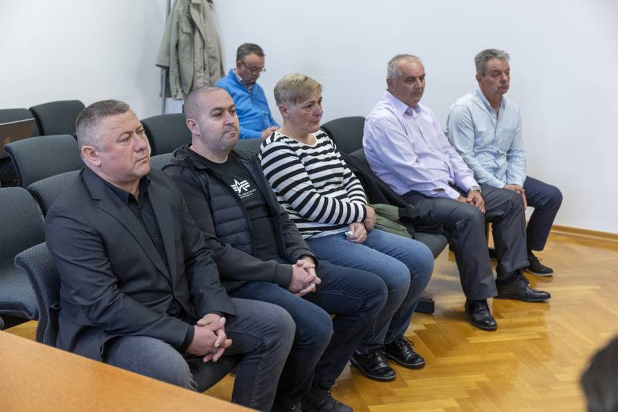 Osijek: Suđenje bivšem vukovarsko-srijemskom županu Damiru Dekaniću