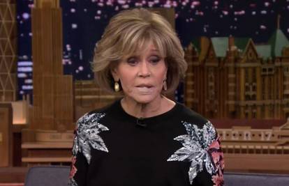 Jane Fonda hoda s flasterom na usni: 'Uklonili su mi tumor'
