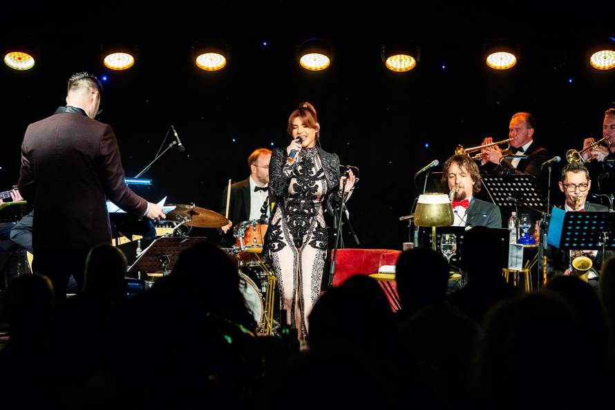 Tena Vodopija i Miron Hauser rasprodali Kontesu: Zapjevali 'Milu' s Davorom Gopcem...