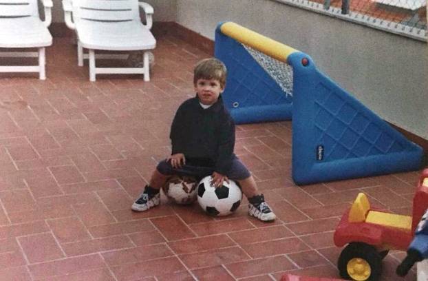 Ekskluzivne fotke Danija Olma: Od djetinjstva i dana u Dinamu do finala Europskog prvenstva