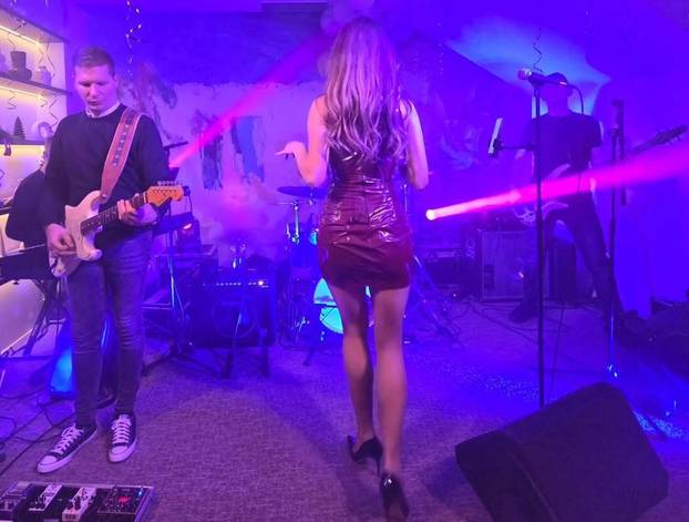 FOTO Uske kožne kombinacije i zgodna Lille su pun pogodak! Pogledajte kako izgleda u njima