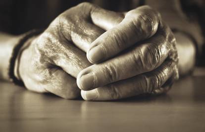 Priča o privedenoj baki (82) iz Bjelovara potresla Hrvatsku: Pozadina je još tužnija...