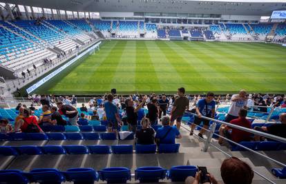 Svi žele na novi stadion: Osijek prodao 3500 pretplata u tjedan dana, Tomas traži još četvoricu