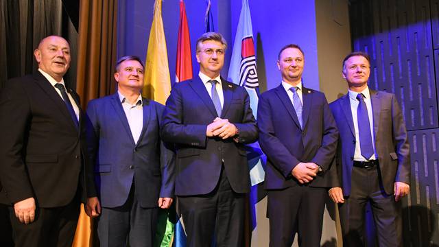 Bjelovar: U Domu kulture svečano je obilježena 34. godišnjica osnutka HDZ-a u Bjelovarsko-bilogorskoj županiji