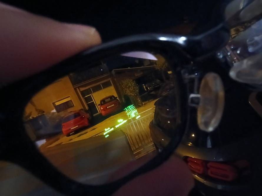 VIDEO Testirali smo Rokid Glasses: Ove pametne naočale s ekranom vas bacaju u SF film