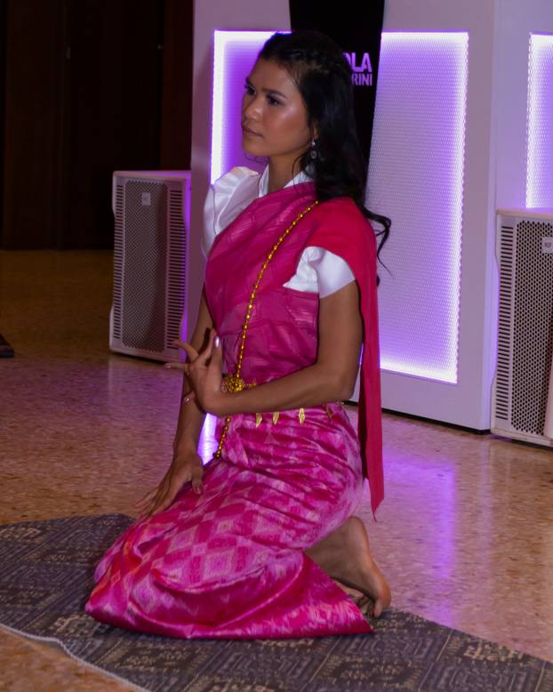 EKSKLUZIVNO Ovako je izgledala svadba Hrvata i 49 godina mlađe Kambodžanke