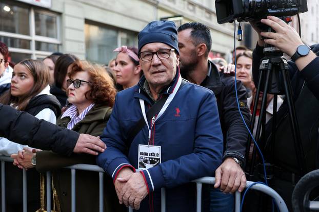 Sarajevo: Okupljanje građana u čast Halidu Bešliću