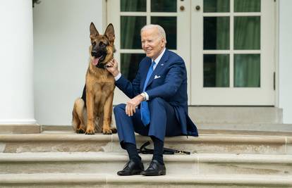 Pazi, oštar pas! Bidenov ljubimac najmanje 24 puta ugrizao predsjednikove agente