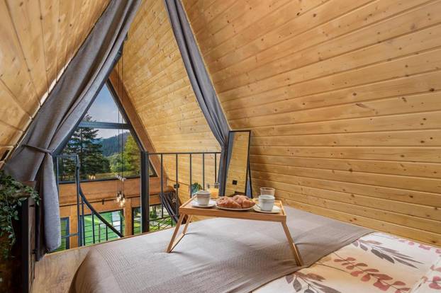 FOTO Gorska bajka u Hrvatskoj: Možete li zamisliti bolje mjesto za zimski bijeg od ljudi i stresa?