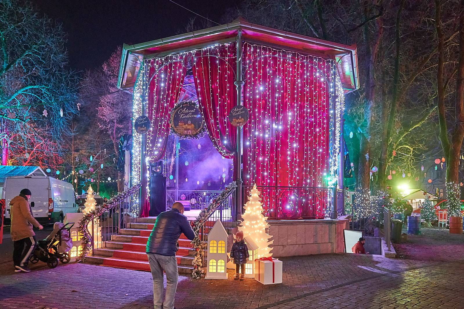 Bajka na ledu i koncert Damira Kedže: večeras počinje Advent na karlovačkoj Promenadi