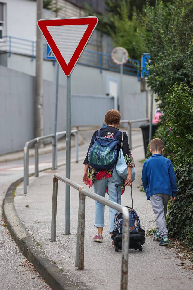 Zagreb: Prvi dan školske godine u OŠ Medvedgrad