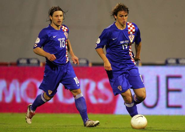 ARHIVA - 2006. Zagreb: Vatreni i "maksimirska krtica" srušili su Englesku 