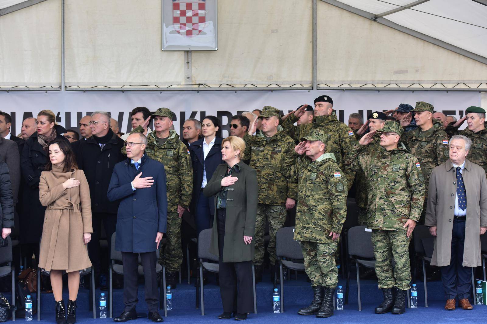 Na bivšem vojnom aerodromu u Valturi svečano otvorena vojarna "Hrvatski branitelji Istre"