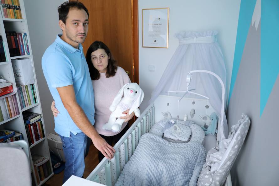 Mali Jona je konačno doma za Božić s mamom i tatom: 'Ovo je za nas poput najljepše bajke'