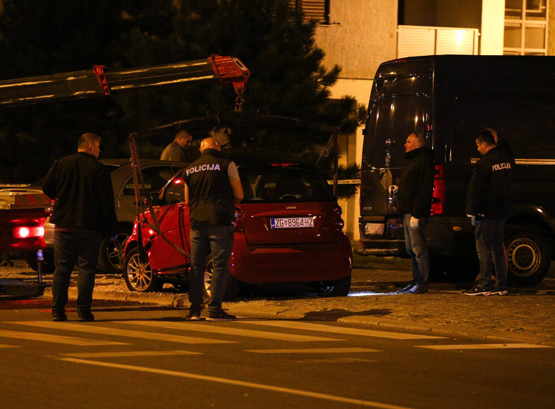 Detalji eksplozije u Stenjevcu: Mladić (21) je teško ozlijeđen, policija sumnja da je on bombaš