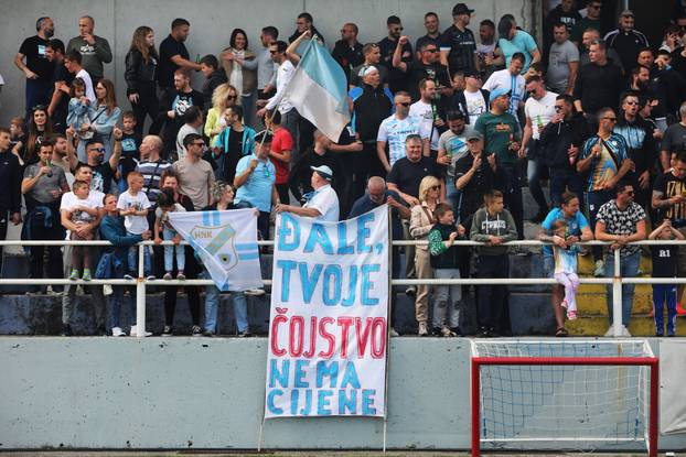 Rijeka: Navijači na treningu nogometaša Rijeke
