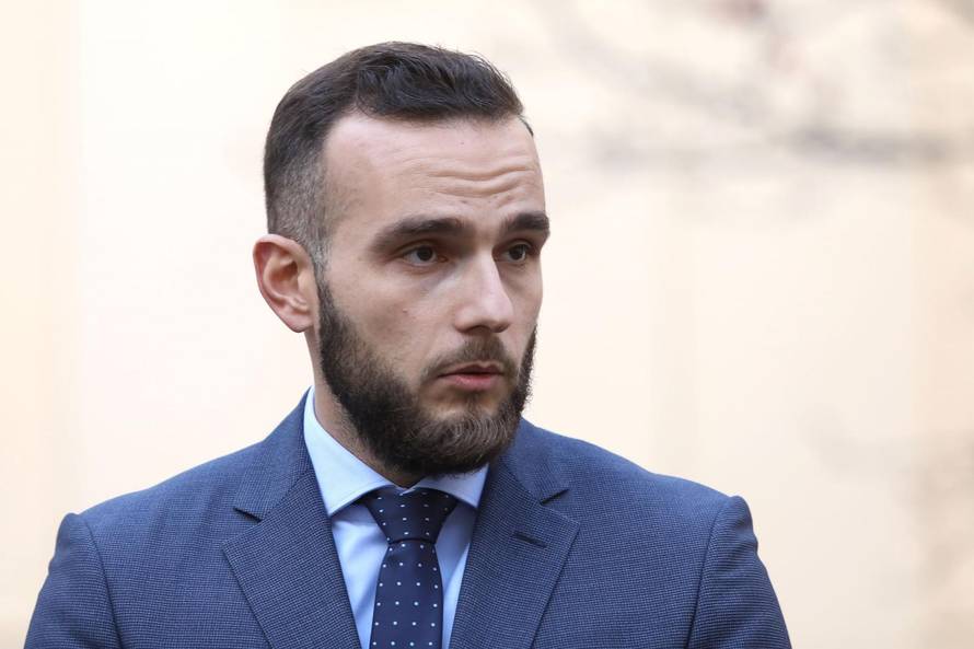 Ministar Josip Aladrović dao je izjavu prije sjednice Vlade
