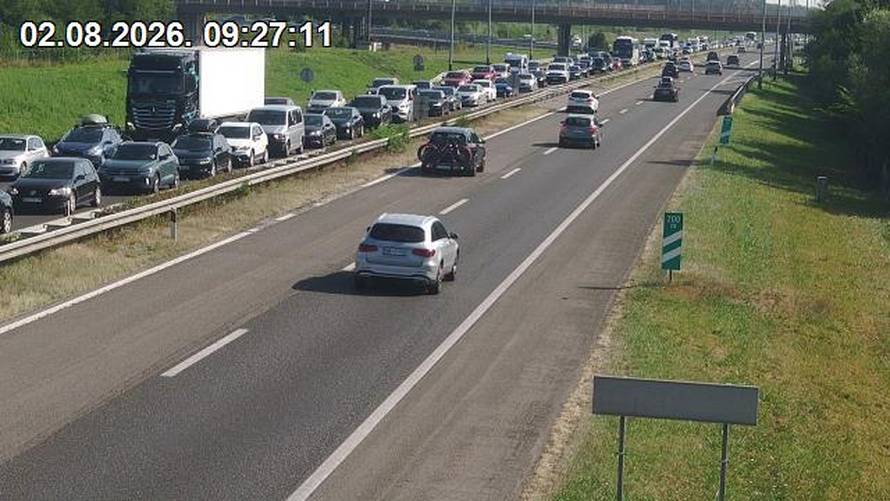 FOTO Gužve na autocestama od ranog jutra: 'Iz Zagreba pa sve do Karlovca treba čak dva sata'