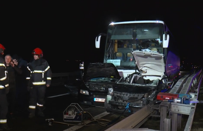 Srbija: Sudarila se tri auta i bus, jedan čovjek je smrtno stradao