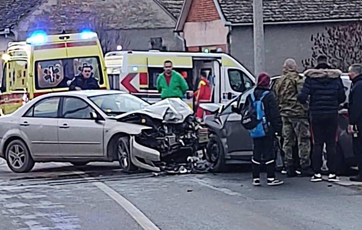 Frontalni sudar u Ivanovcu, dvije žene prevezli u bolnicu