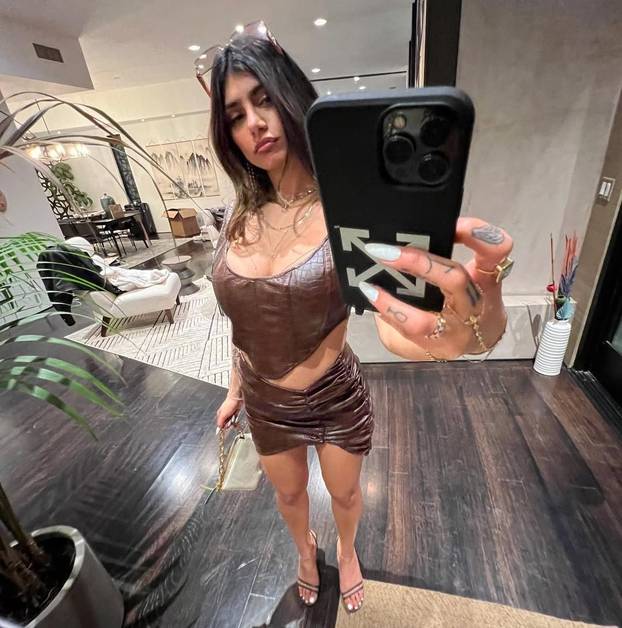 FOTO Znate li čime se sad bavi Mia Khalifa? Nije za prepoznati!
