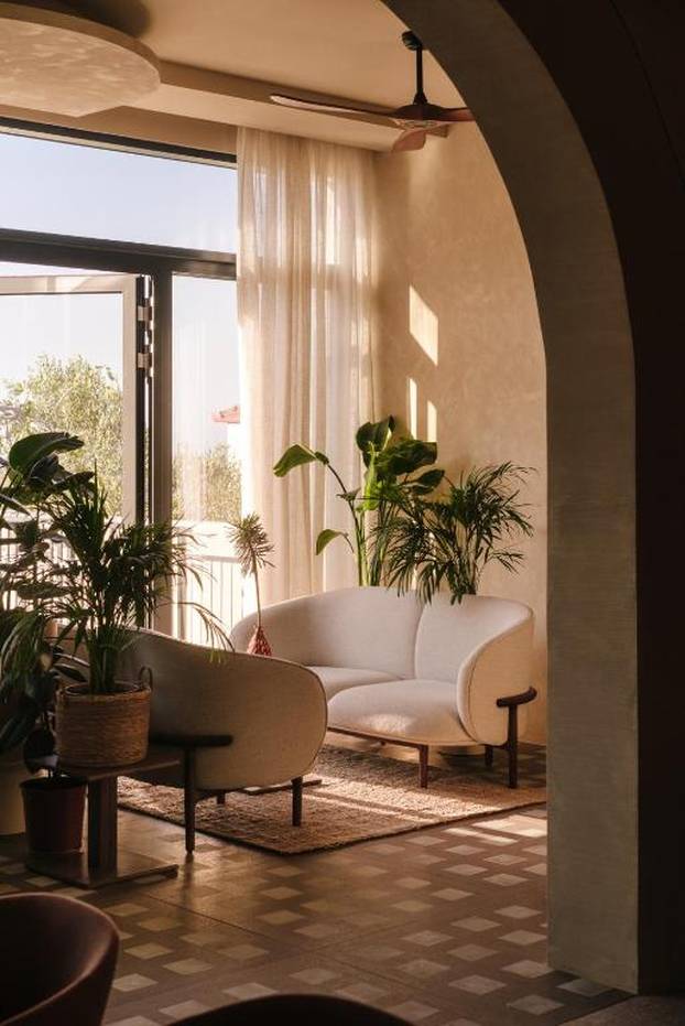 FOTO Suvremeni hotel u starom ribarskom mjestu na Ugljanu privlači ljubitelje mira i uživanja