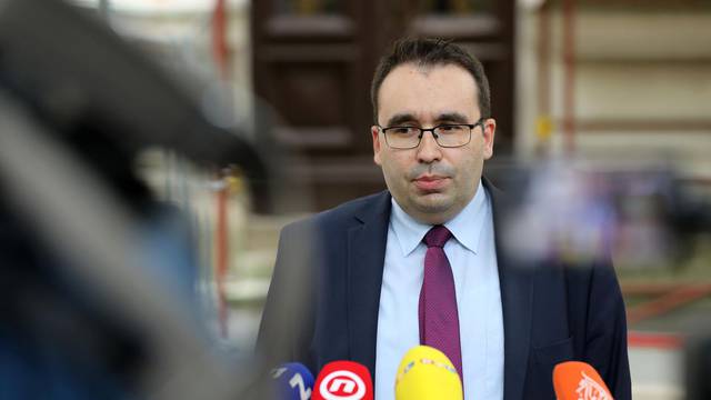 Zagreb: Odvjetnici privedenih na Županijski sud dali izjavu za okupljene medije