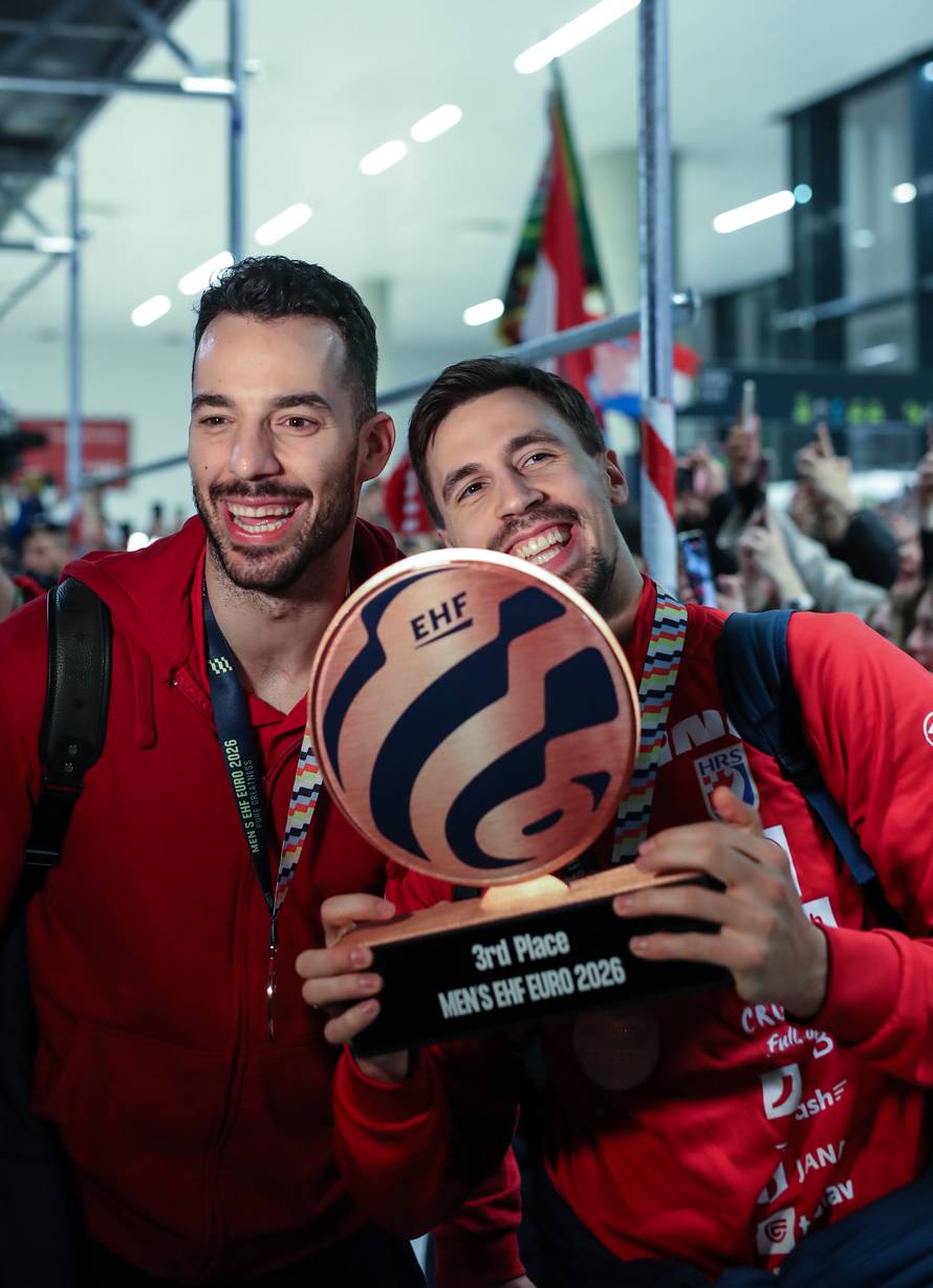 Doček brončanih rukometaša u Zračnoj luci Franjo Tuđman