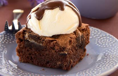Brownie kao sočno čokoladno iskušenje u ulozi brzog kolača  
