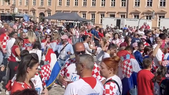 VIDEO Tisuće Hrvata na ulicama, Prljavci trešte sa zvučnika: Evo kako izgleda fešta u Neuruppinu
