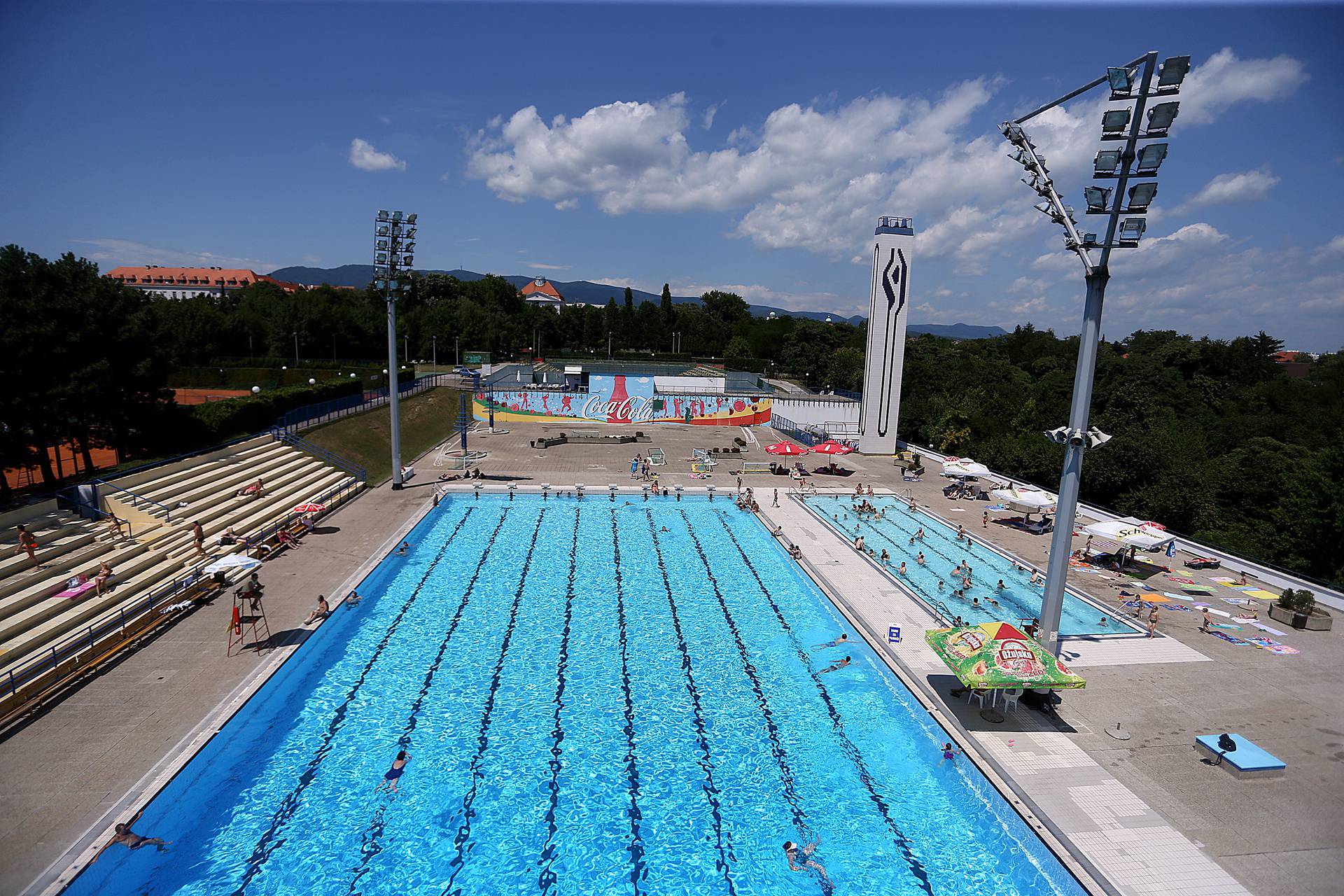Evo koje su cijene ulaznica za bazen u hrvatskim gradovima: Najjeftinije je plivati u Đakovu