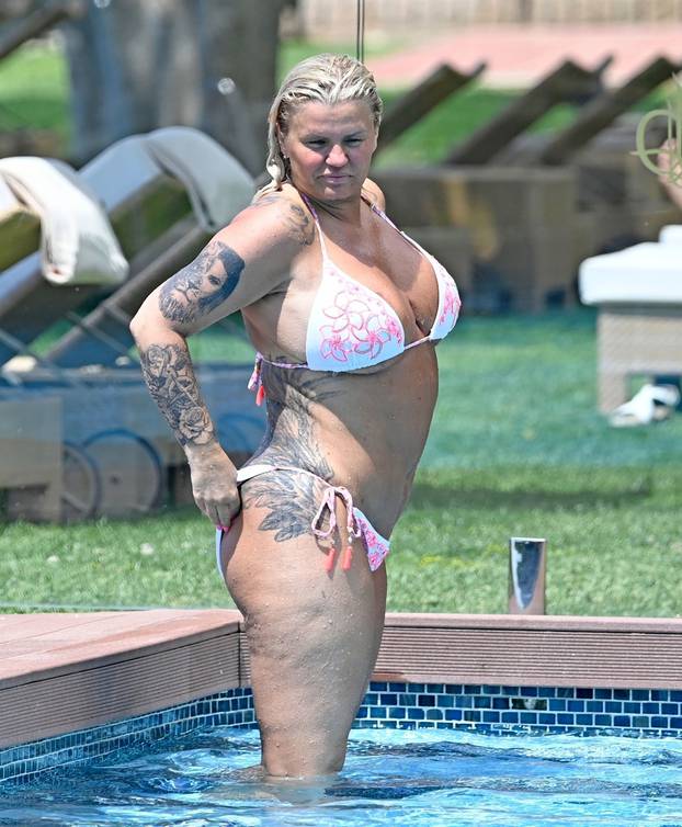 *PREMIUM-EXCLUSIVE* MUST CALL FOR PRICING BEFORE USAGE  - The former Atomic Kitten star Kerry Katona with her beau Ryan Mahoney enjoy a little fun in the sun during their holidays out in Spain.*PICTURES TAKEN ON 02/06/2023*