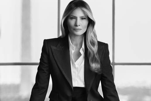Izašao službeni portret Melanije Trump. Stručnjaci: 'Njezin stav puno govori, a posebice ruke...'