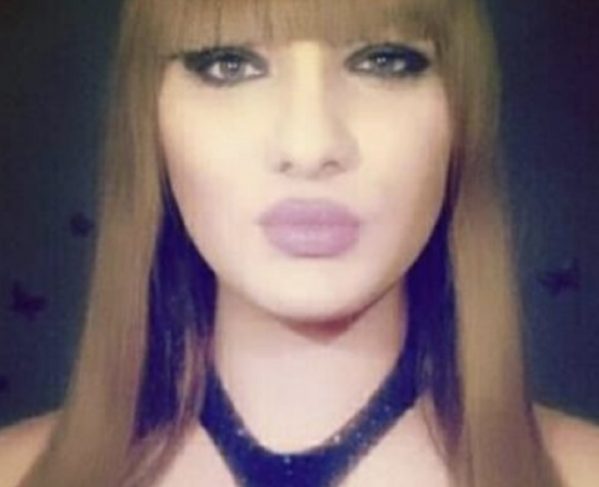 Photoshop ili fotokopija? Mika Vasić sad se oblači kao žena