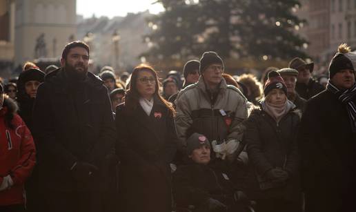 Na pogrebu ubijenog poljskog gradonačelnika 45.000 ljudi