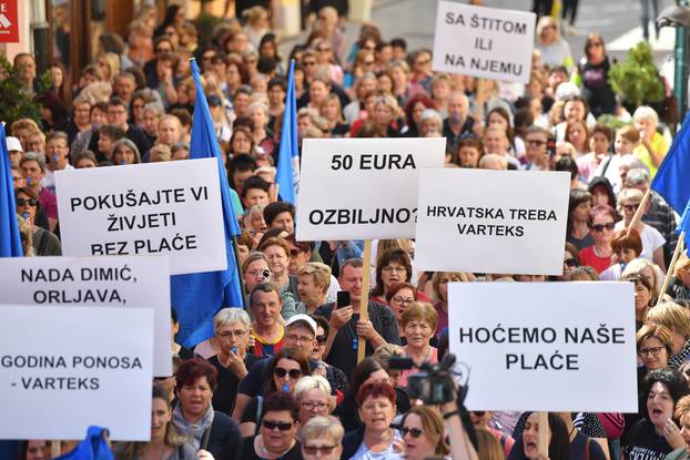 Varaždin: Prosvjedna povorka radnika Varteksa stigla u centar grada 
