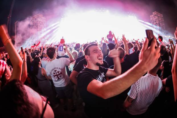 Šibenik: Koncert Marka Perkovića Thomsona na Šibenskom Šubićevcu