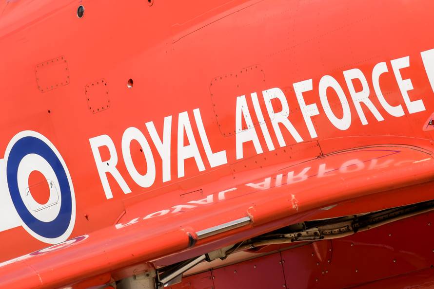 Kraljevska grupa Red Arrows posjetila je naša Krila Oluje